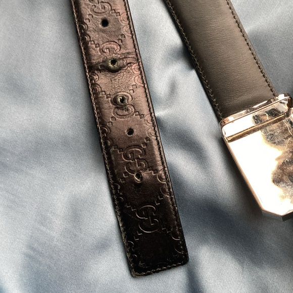 Men’s Gucci Signature Leather Belt - Picture 8 of 12